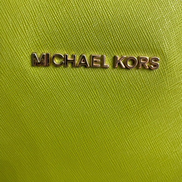 Michael Kors Lime Green Tote Bag - Picture 2 of 9